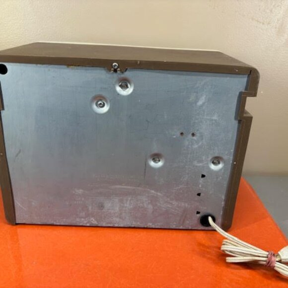 Vintage Black & Decker B4SDC-3D 10-Cup Undercabinet Spacemaker Coffee Maker - Picture 6 of 6